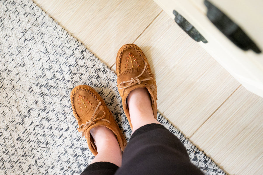 Women's Beaded Suede Leather Fringed Moccasins